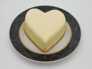 Heart-shaped Hank's Original cheesecake