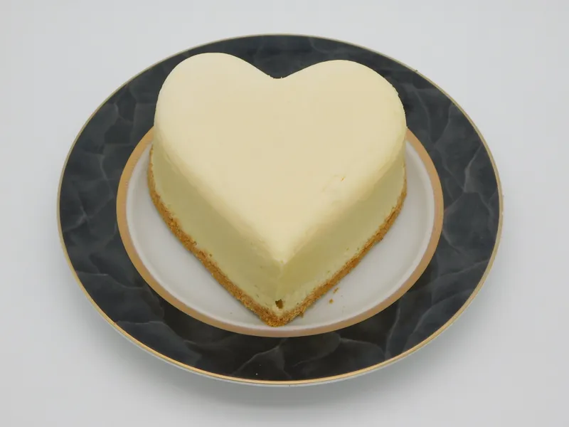 Heart-shaped Hank's Original cheesecake
