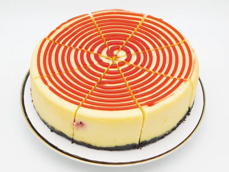 White Chocolate Raspberry — 7 inch cake