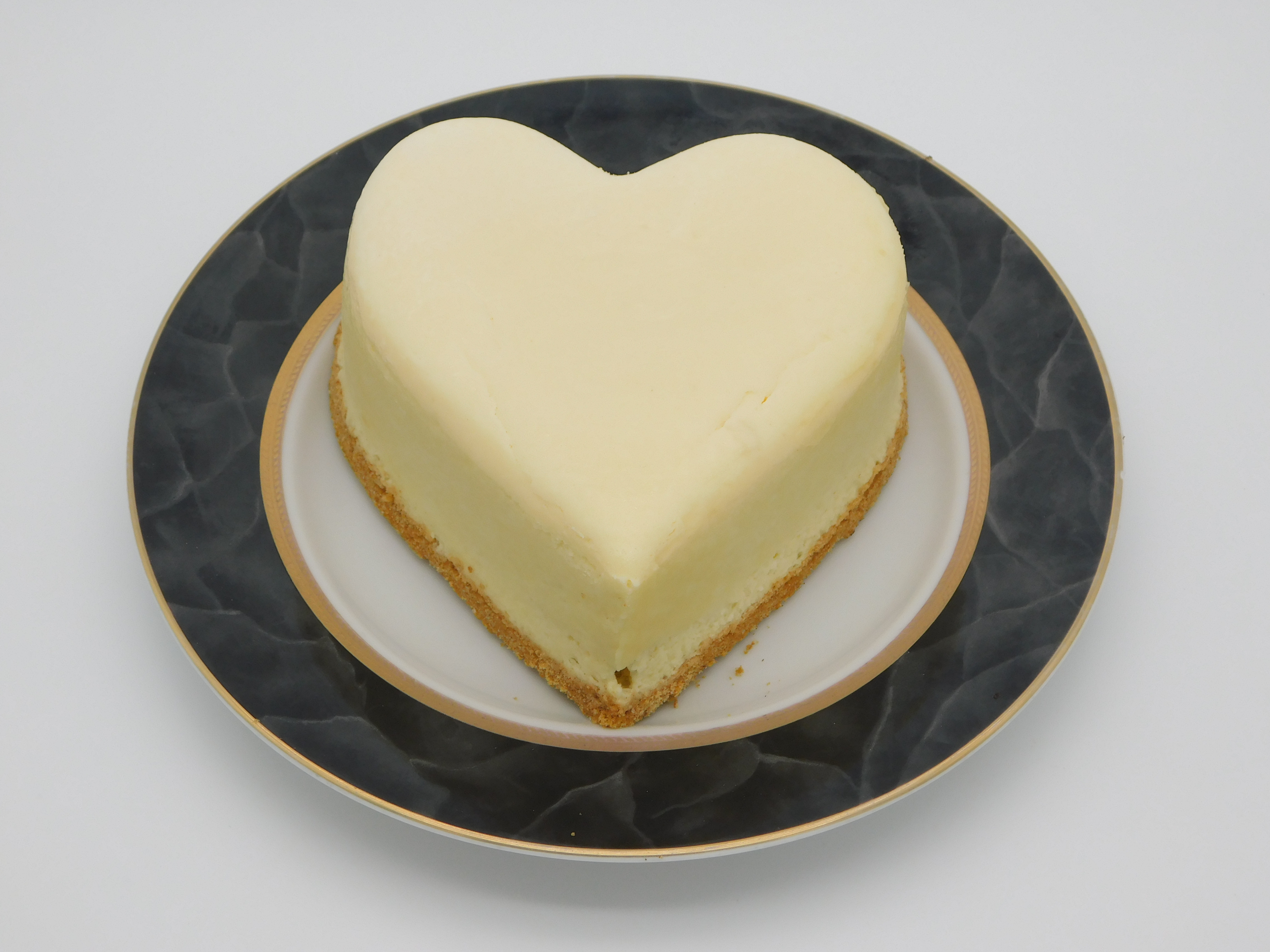 Heart-shaped Hank's Original cheesecake